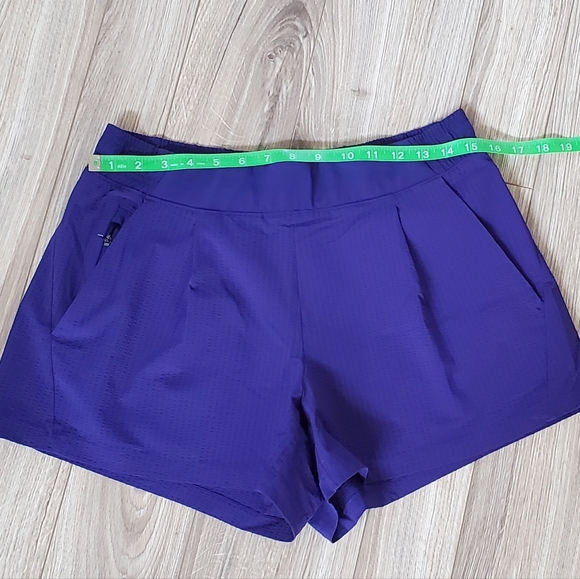 Athleta Waffled Textured Brooklyn Shorts, Purple, Pockets, SZ 8, Like NEW - Picture 15 of 15
